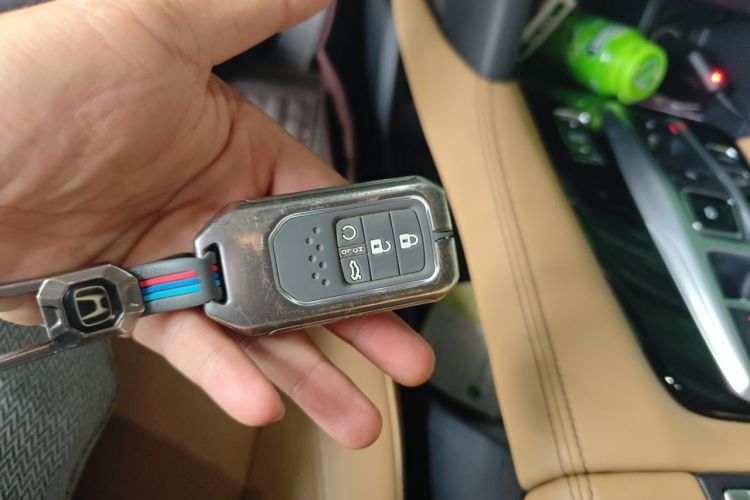 Used Honda UR-V 2020 370TURBO Two-Wheel Drive Luxury Edition Vehicle Key