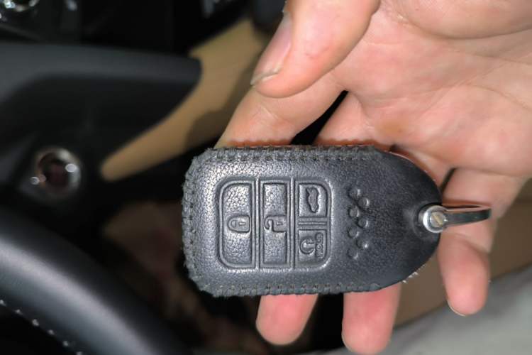 Used Honda UR-V 2020 370TURBO Two-Wheel Drive Luxury Edition Vehicle Key