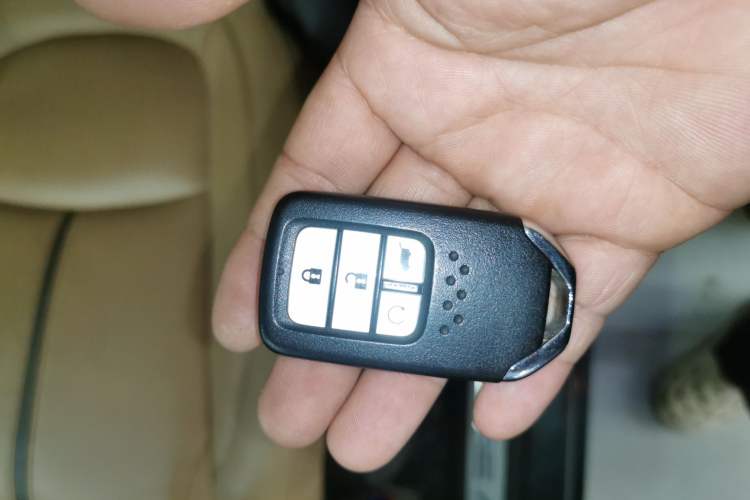 Used Honda UR-V 2020 370TURBO Two-Wheel Drive Luxury Edition Vehicle Key