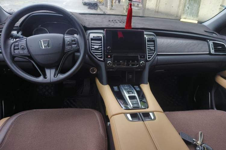 Used Honda UR-V 2020 370TURBO Two-Wheel Drive Luxury Edition Center Console