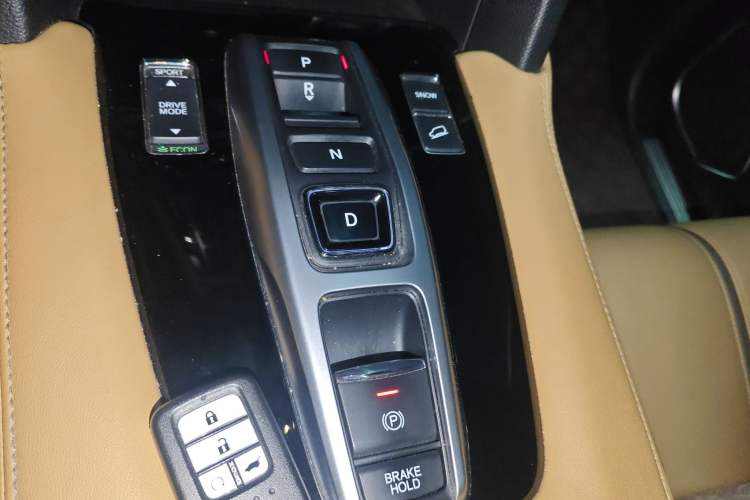 Used Honda UR-V 2020 370TURBO Two-Wheel Drive Luxury Edition Gear Lever