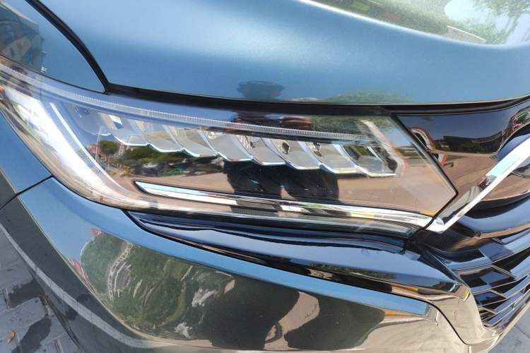 Used Honda UR-V 2020 370TURBO Two-Wheel Drive Luxury Edition Right Front Headlight