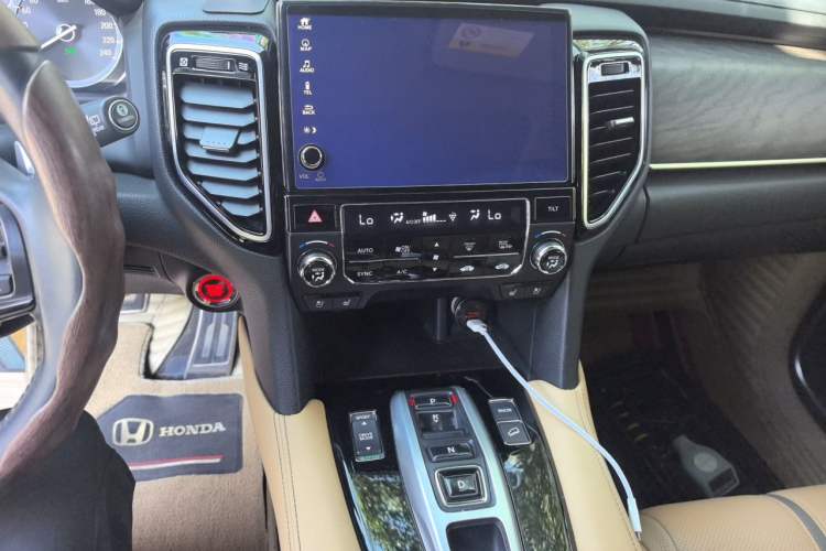 Used Honda UR-V 2020 370TURBO Four-Wheel Drive Prestige Edition Audio And AC Panel
