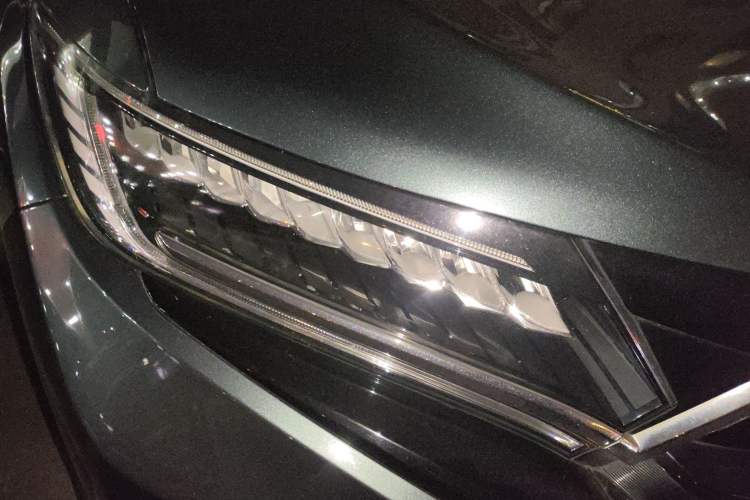 Used Honda UR-V 2020 240TURBO Front-Wheel Drive Elegant Edition Right Front Headlight