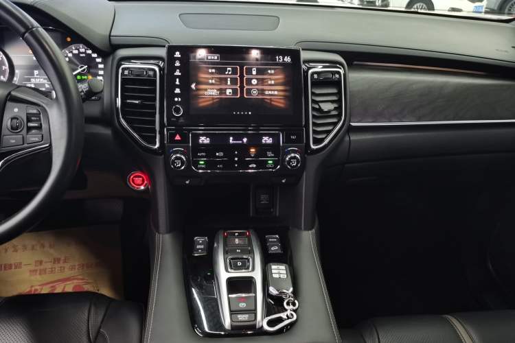 Used Honda UR-V 2020 370TURBO Four-Wheel Drive Prestige Edition Audio And AC Panel