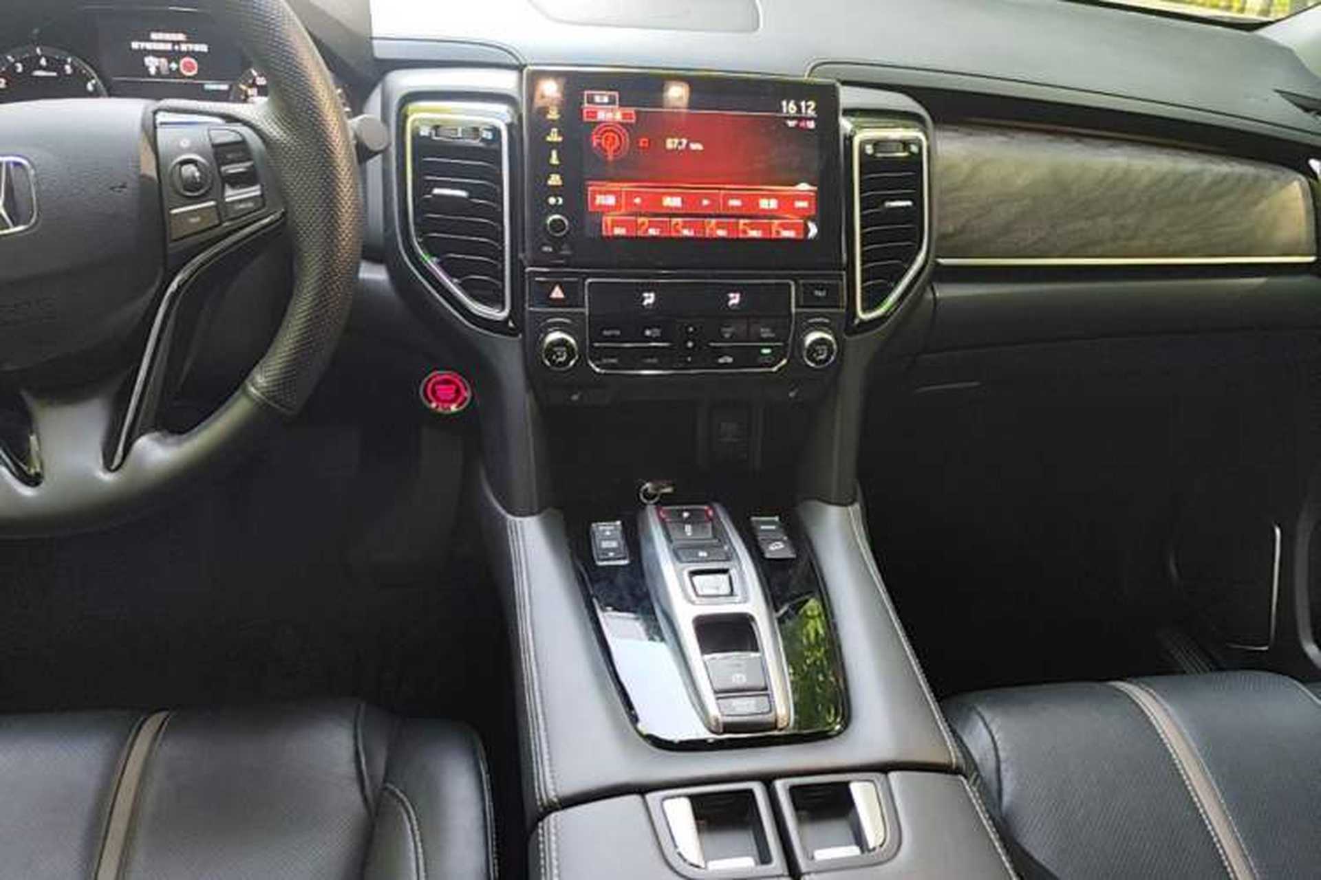 Used Honda UR-V 2020 370TURBO Two-Wheel Drive Luxury Edition Audio And AC Panel