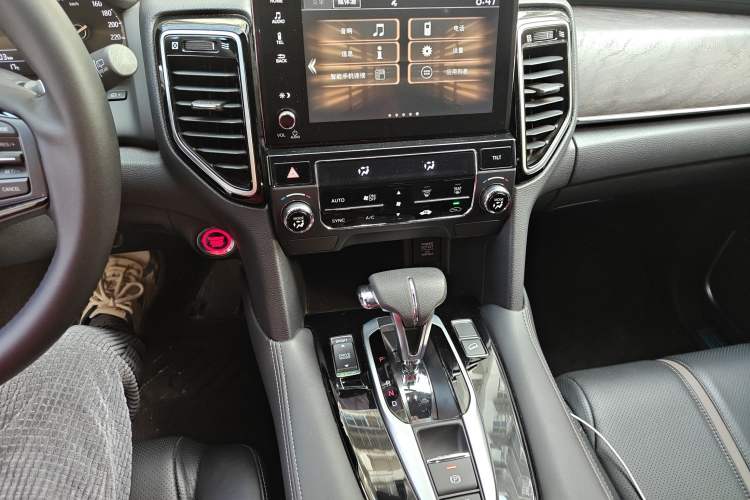 Used Honda UR-V 2020 240TURBO Two-Wheel Drive Zhiyue Version Audio And AC Panel