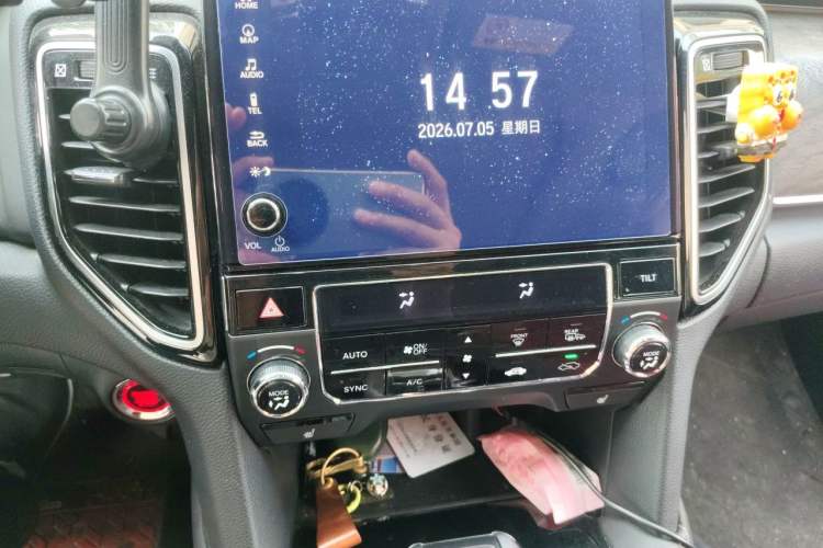 Used Honda UR-V 2020 370TURBO Two-Wheel Drive Luxury Edition Audio And AC Panel