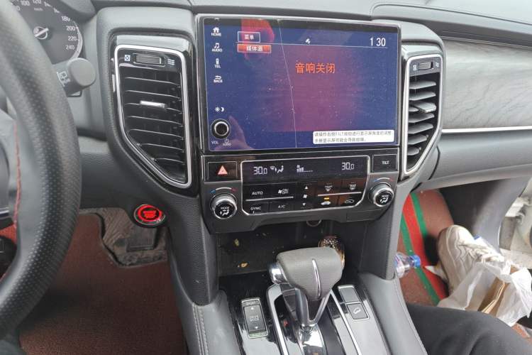 Used Honda UR-V 2020 240TURBO Two-Wheel Drive Zhiyue Version Audio And AC Panel