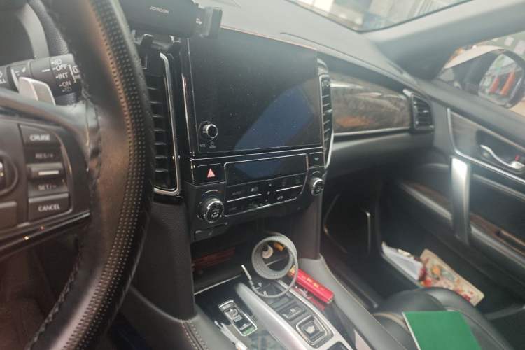 Used Honda UR-V 2020 370TURBO Two-Wheel Drive Luxury Edition Audio And AC Panel