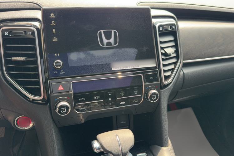 Used Honda UR-V 2020 240TURBO Two-Wheel Drive Zhiyue Version Audio And AC Panel