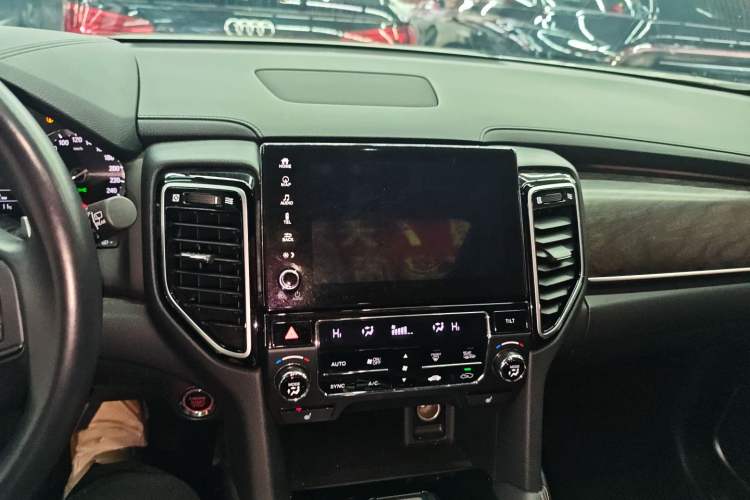 Used Honda UR-V 2020 370TURBO Two-Wheel Drive Luxury Edition Audio And AC Panel