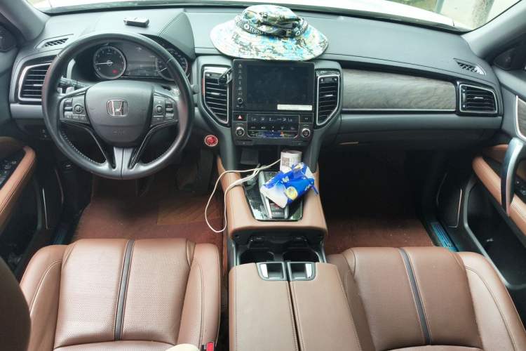 Used Honda UR-V 2020 370TURBO Two-Wheel Drive Luxury Edition Center Console