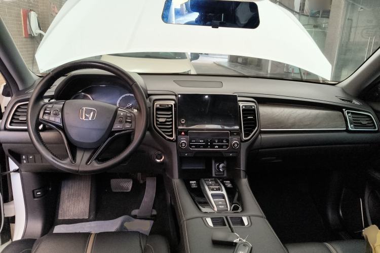 Used Honda UR-V 2020 370TURBO Two-Wheel Drive Luxury Edition Center Console