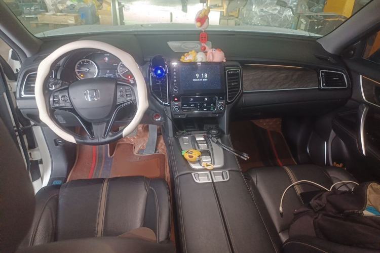 Used Honda UR-V 2020 370TURBO Two-Wheel Drive Luxury Edition Center Console