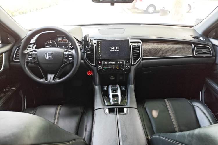 Used Honda UR-V 2020 370TURBO Two-Wheel Drive Luxury Edition Center Console