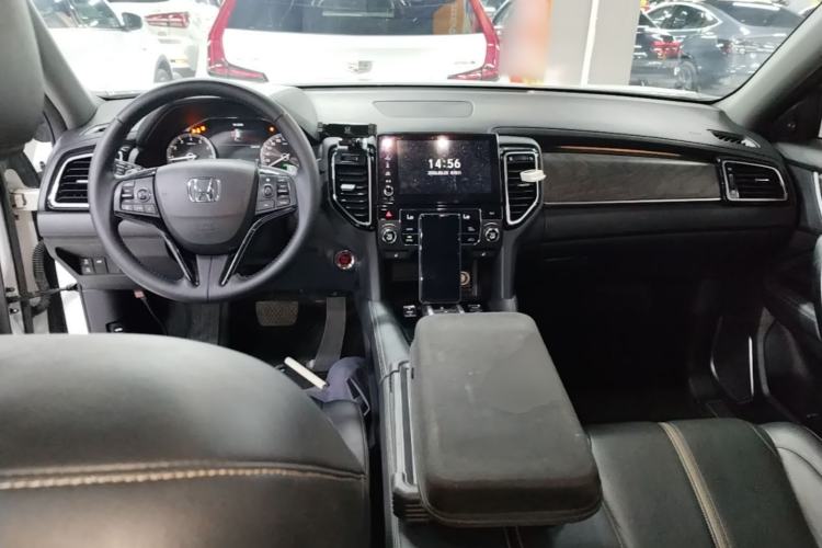 Used Honda UR-V 2020 370TURBO Two-Wheel Drive Luxury Edition Center Console