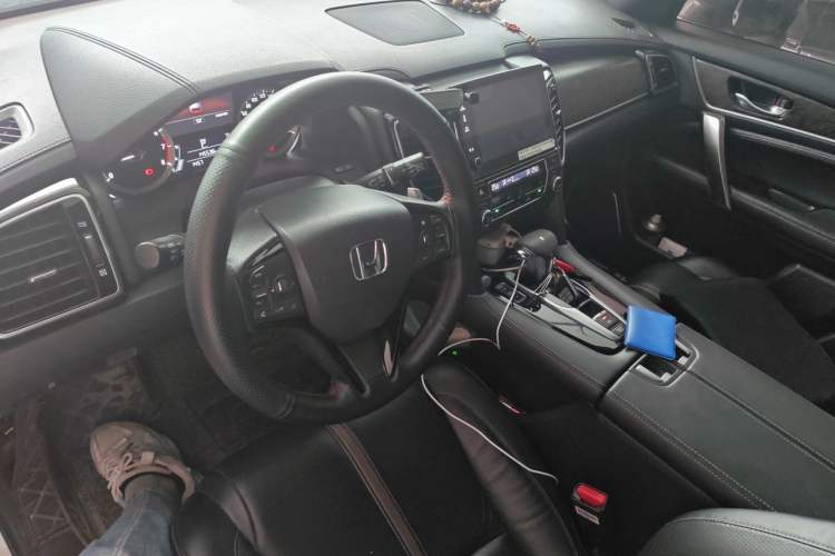 Used Honda UR-V 2020 240TURBO Two-Wheel Drive Zhiyue Version Center Console