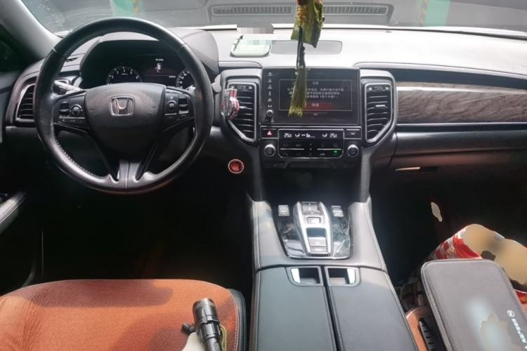Used Honda UR-V 2020 370TURBO Two-Wheel Drive Luxury Edition Center Console