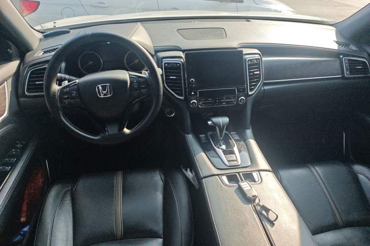 Used Honda UR-V 2020 240TURBO Two-Wheel Drive Zhiyue Version Center Console