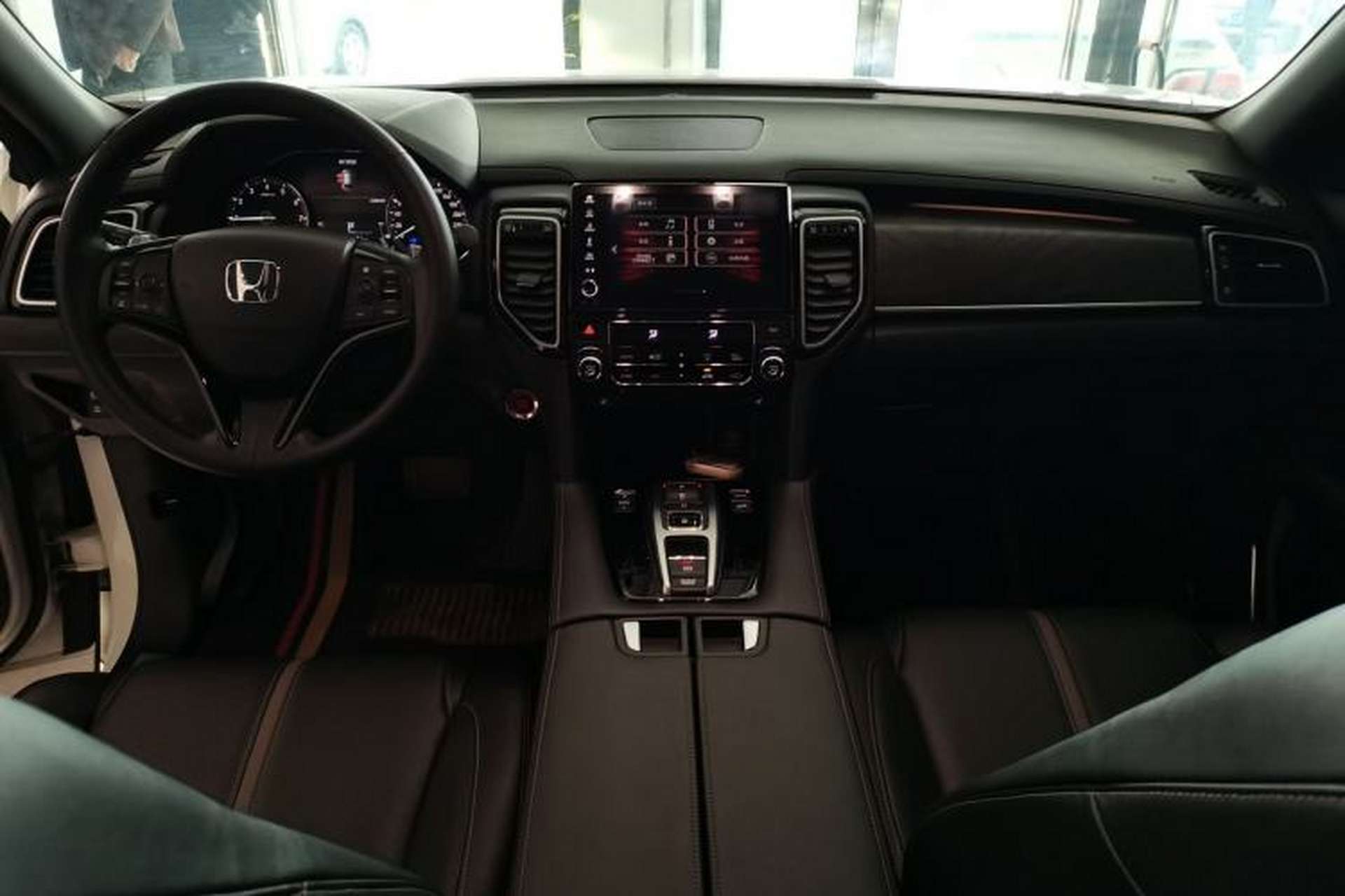 Used Honda UR-V 2020 370TURBO Two-Wheel Drive Luxury Edition Center Console