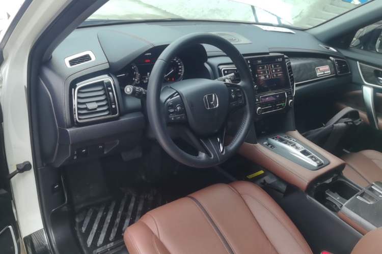 Used Honda UR-V 2020 370TURBO Two-Wheel Drive Luxury Edition Center Console