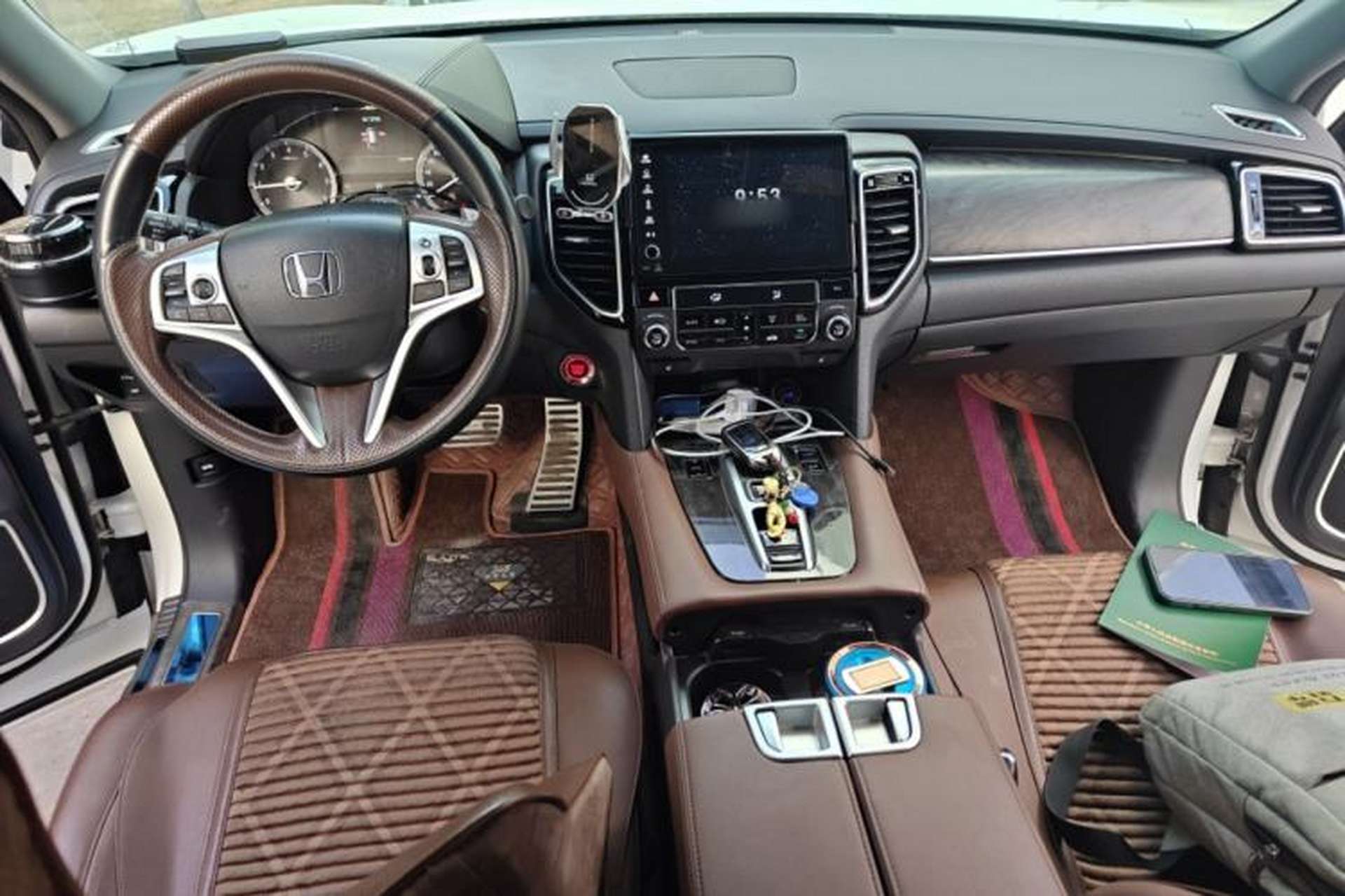 Used Honda UR-V 2020 370TURBO Four-Wheel Drive Prestige Edition Center Console