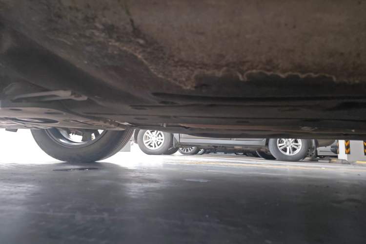 Used Honda UR-V 2020 240TURBO Two-Wheel Drive Zhiyue Version Chassis Rear Left