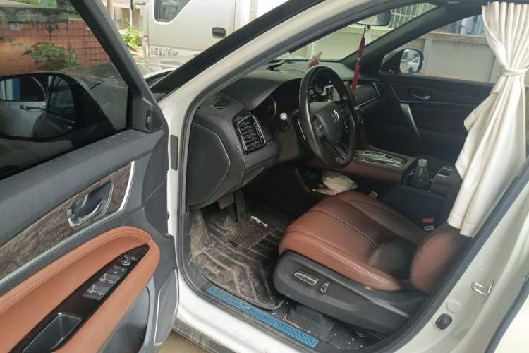 Used Honda UR-V 2020 370TURBO Two-Wheel Drive Luxury Edition Driver Seat