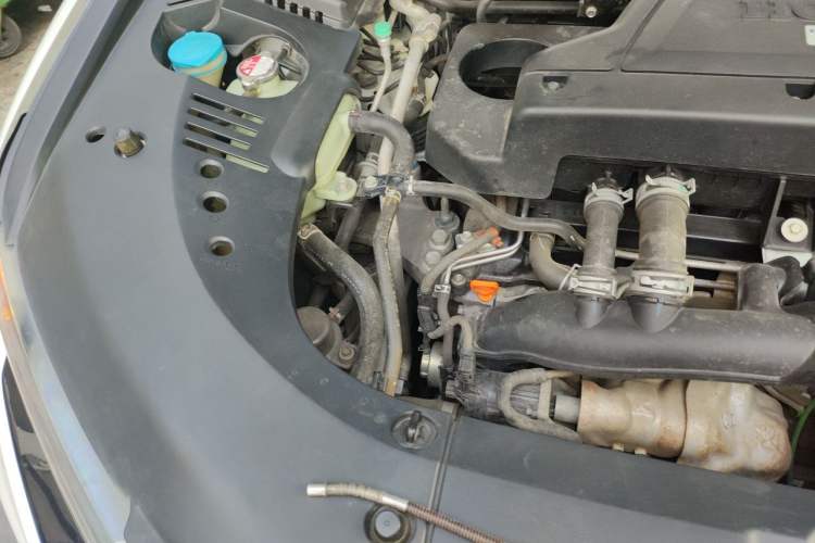 Used Honda UR-V 2020 240TURBO Two-Wheel Drive Zhiyue Version Engine Bay Right