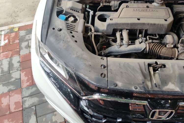 Used Honda UR-V 2020 240TURBO Two-Wheel Drive Zhiyue Version Engine Bay Right