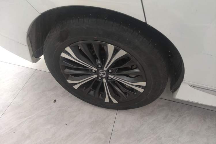 Used Honda UR-V 2020 370TURBO Two-Wheel Drive Luxury Edition Exterior 2