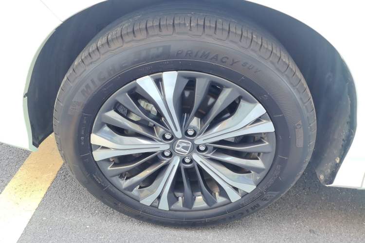 Used Honda UR-V 2020 370TURBO Two-Wheel Drive Luxury Edition Exterior 2