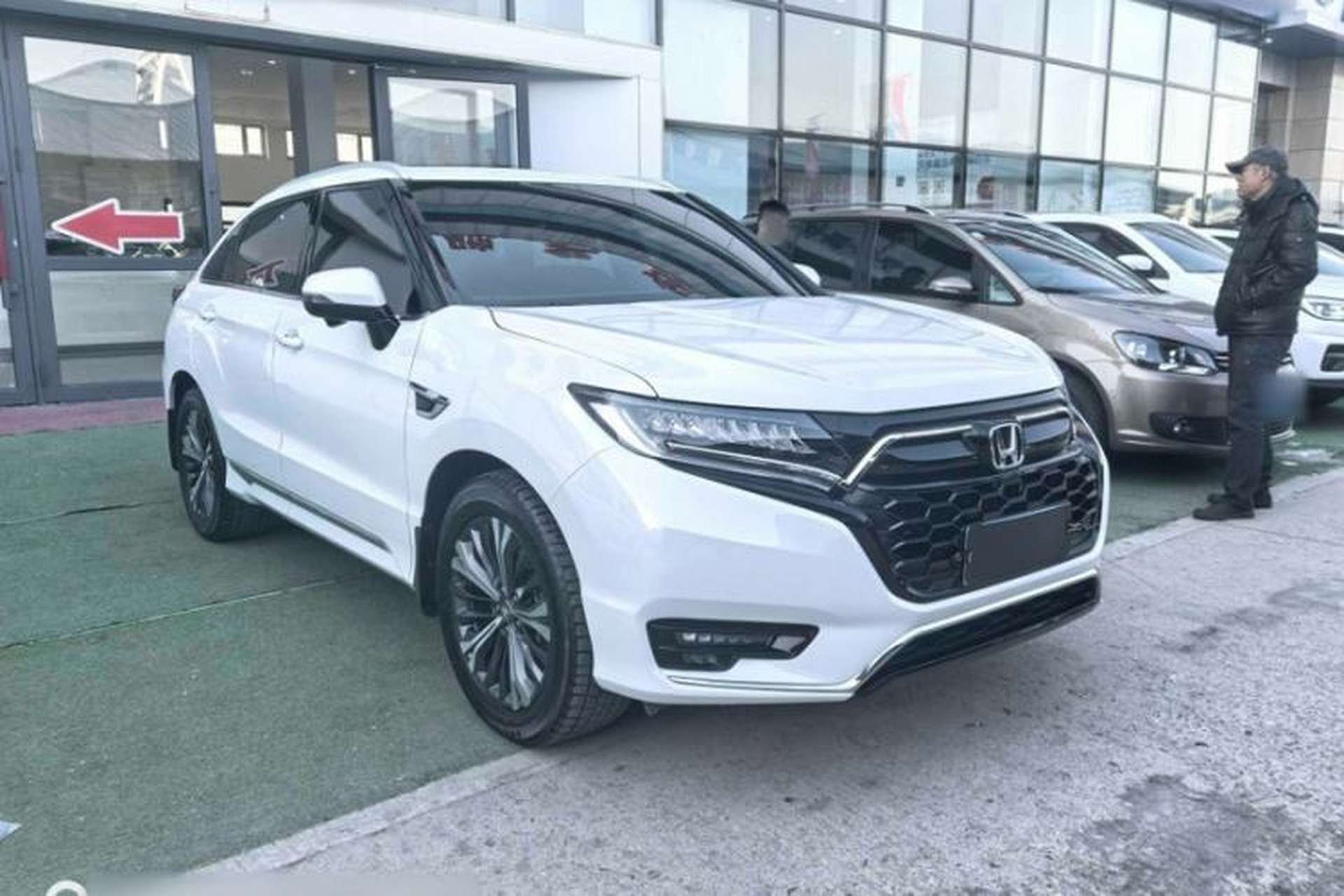 Used Honda UR-V 2020 370TURBO Two-Wheel Drive Luxury Edition Exterior 2