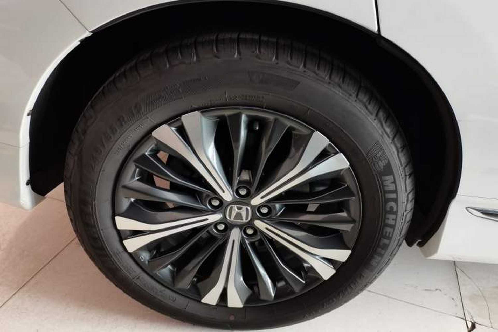 Used Honda UR-V 2020 370TURBO Two-Wheel Drive Luxury Edition Exterior 2