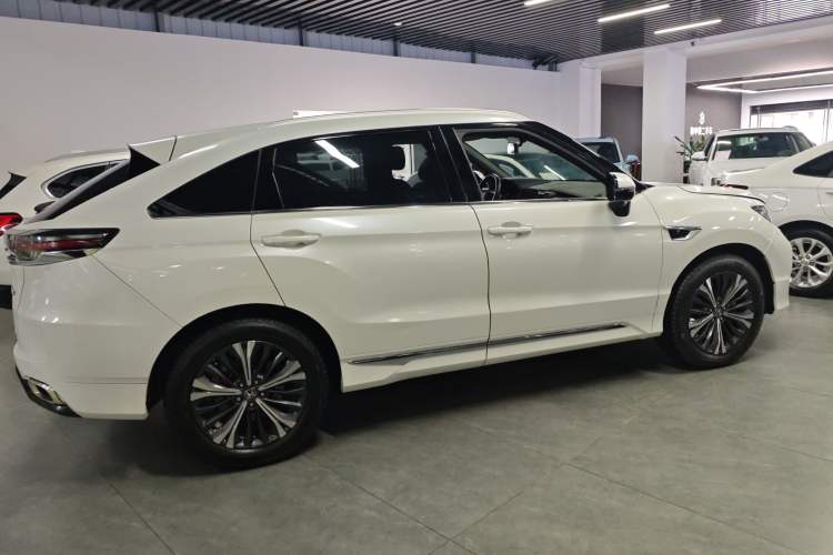 Used Honda UR-V 2020 370TURBO Two-Wheel Drive Luxury Edition Exterior 3
