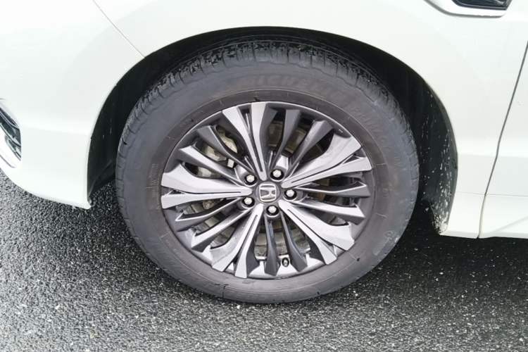 Used Honda UR-V 2020 370TURBO Two-Wheel Drive Luxury Edition Exterior 4
