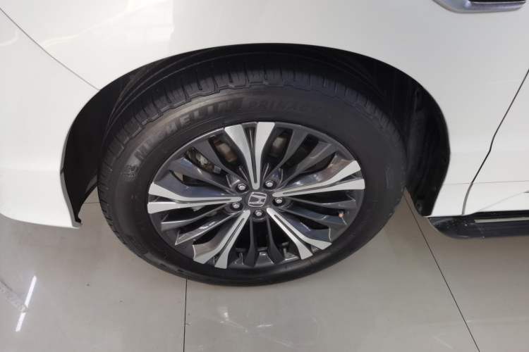 Used Honda UR-V 2020 370TURBO Two-Wheel Drive Luxury Edition Exterior 4