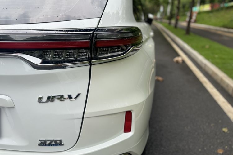Used Honda UR-V 2020 370TURBO Two-Wheel Drive Luxury Edition Exterior 5