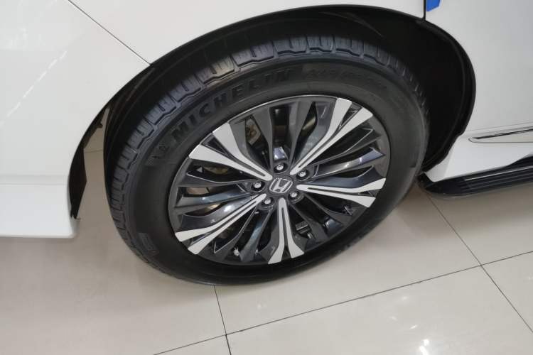 Used Honda UR-V 2020 370TURBO Two-Wheel Drive Luxury Edition Exterior 5