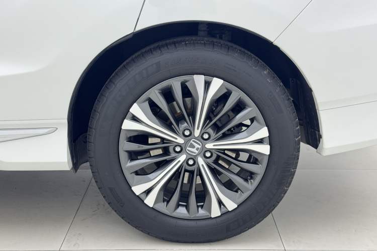 Used Honda UR-V 2020 370TURBO Two-Wheel Drive Luxury Edition Exterior 6