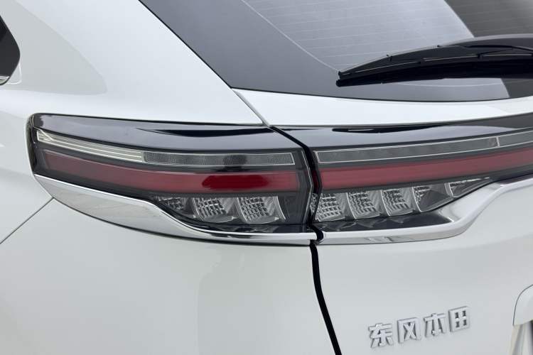 Used Honda UR-V 2020 370TURBO Two-Wheel Drive Luxury Edition Exterior 8