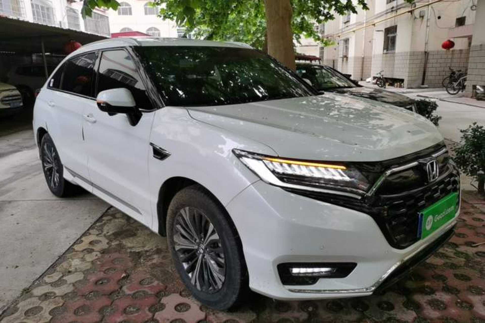 Used Honda UR-V 2020 370TURBO Two-Wheel Drive Luxury Edition Front Right 45 Deg