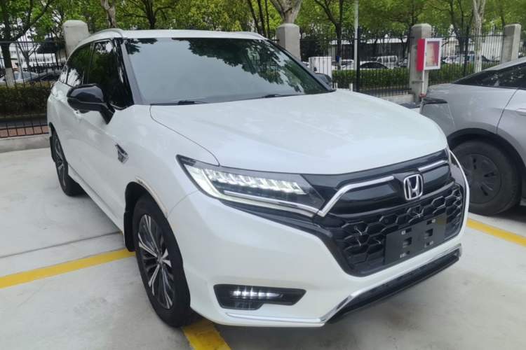 Used Honda UR-V 2020 370TURBO Two-Wheel Drive Luxury Edition Front Right 45 Deg