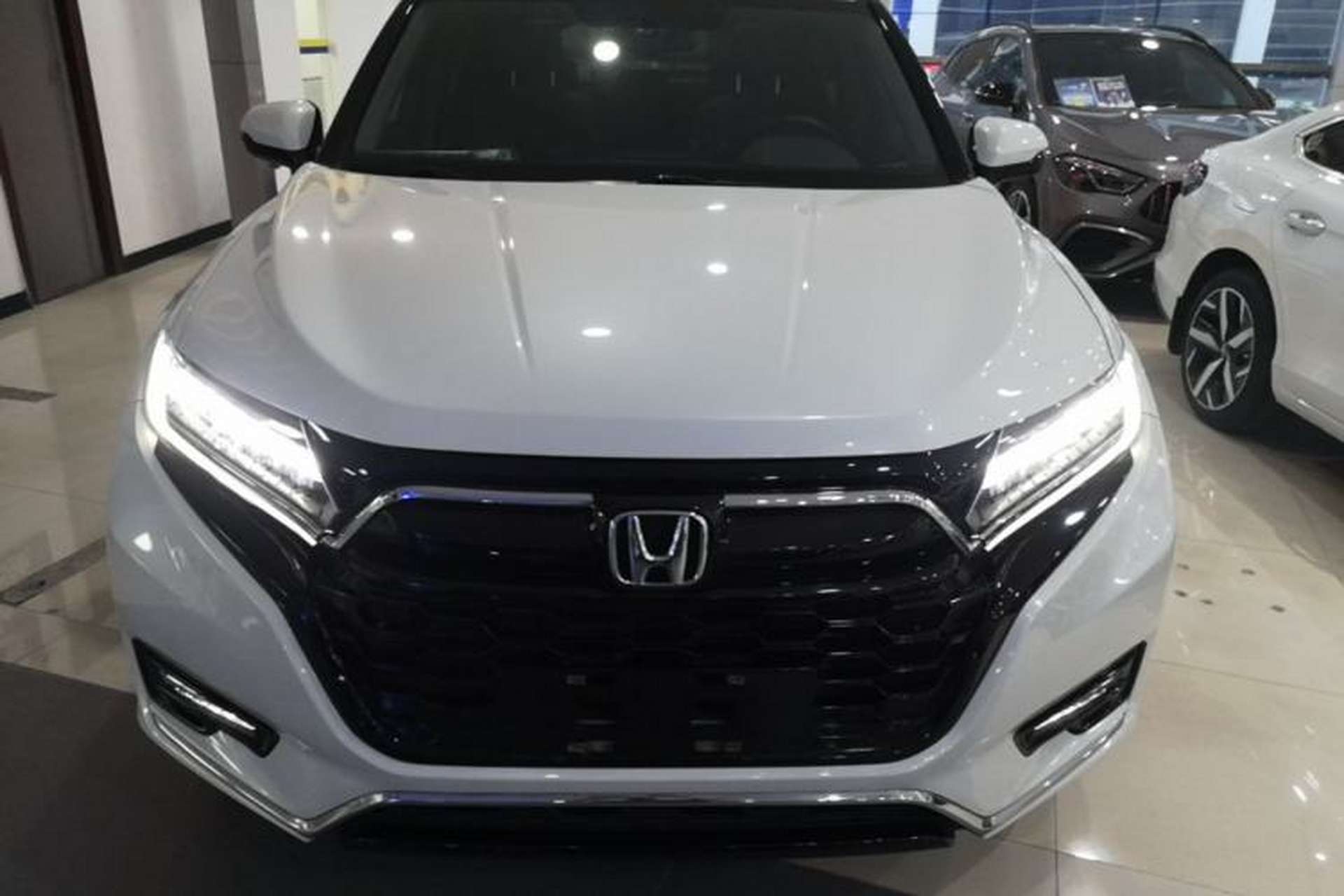 Used Honda UR-V 2020 370TURBO Two-Wheel Drive Luxury Edition Front
