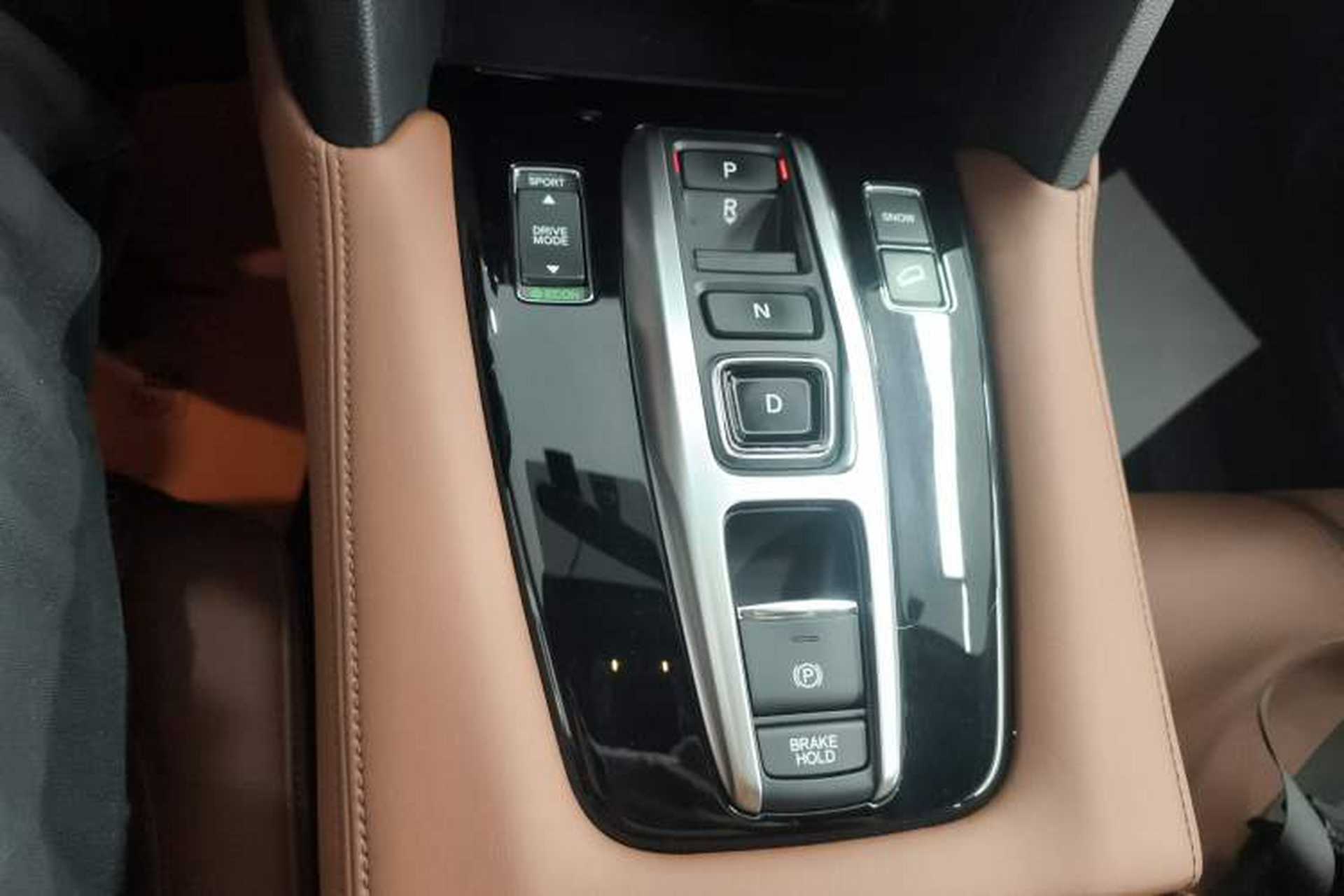 Used Honda UR-V 2020 370TURBO Two-Wheel Drive Luxury Edition Gear Lever
