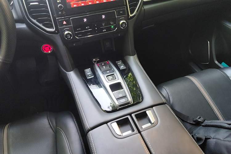 Used Honda UR-V 2020 370TURBO Two-Wheel Drive Luxury Edition Gear Lever