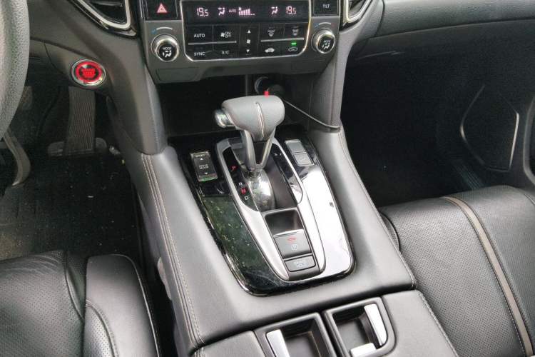 Used Honda UR-V 2020 240TURBO Two-Wheel Drive Zhiyue Version Gear Lever