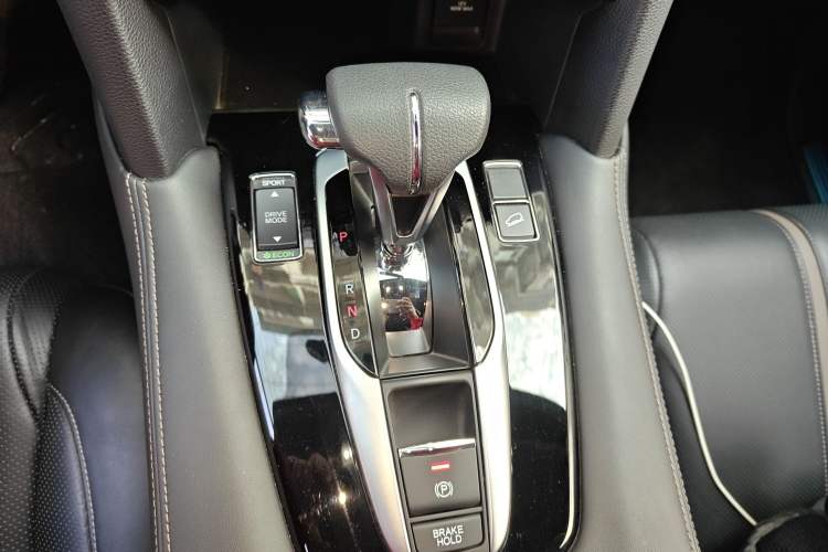 Used Honda UR-V 2020 240TURBO Two-Wheel Drive Zhiyue Version Gear Lever