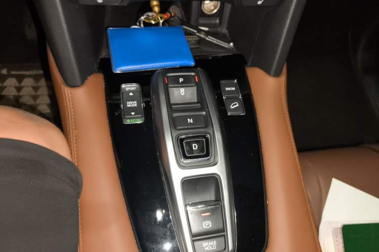 Used Honda UR-V 2020 370TURBO Two-Wheel Drive Luxury Edition Gear Lever